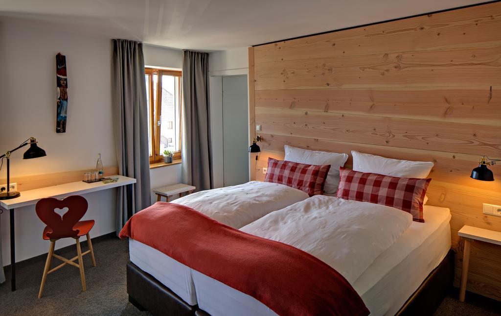 Landhotel Gasthaus Zum Pflug Zell am Harmersbach Extérieur photo